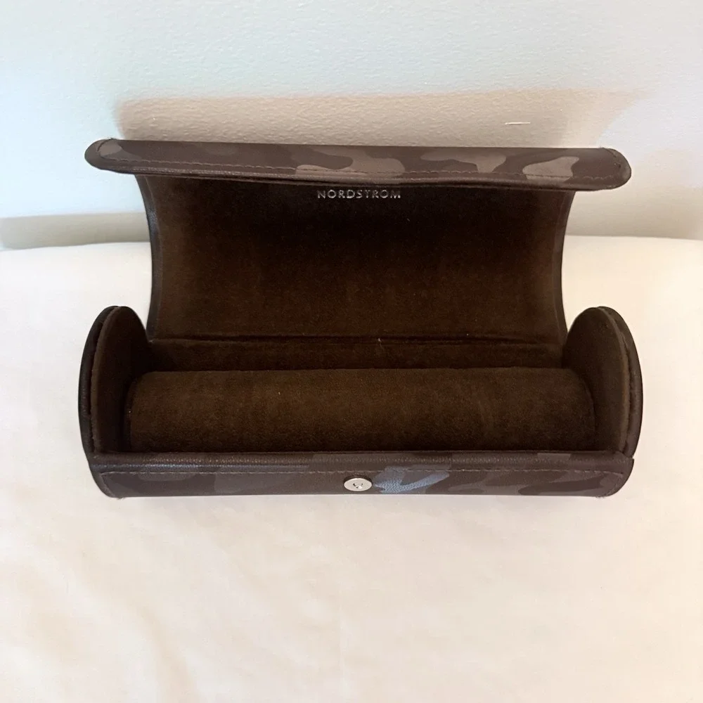 Nordstrom Watch Roll Chocolate Camo Travel Case New No Tags Flaws